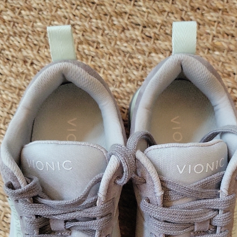 Vionic Breilyn Light Gray Suede and Nylon Sneakers Size 5. - Picture 8 of 9